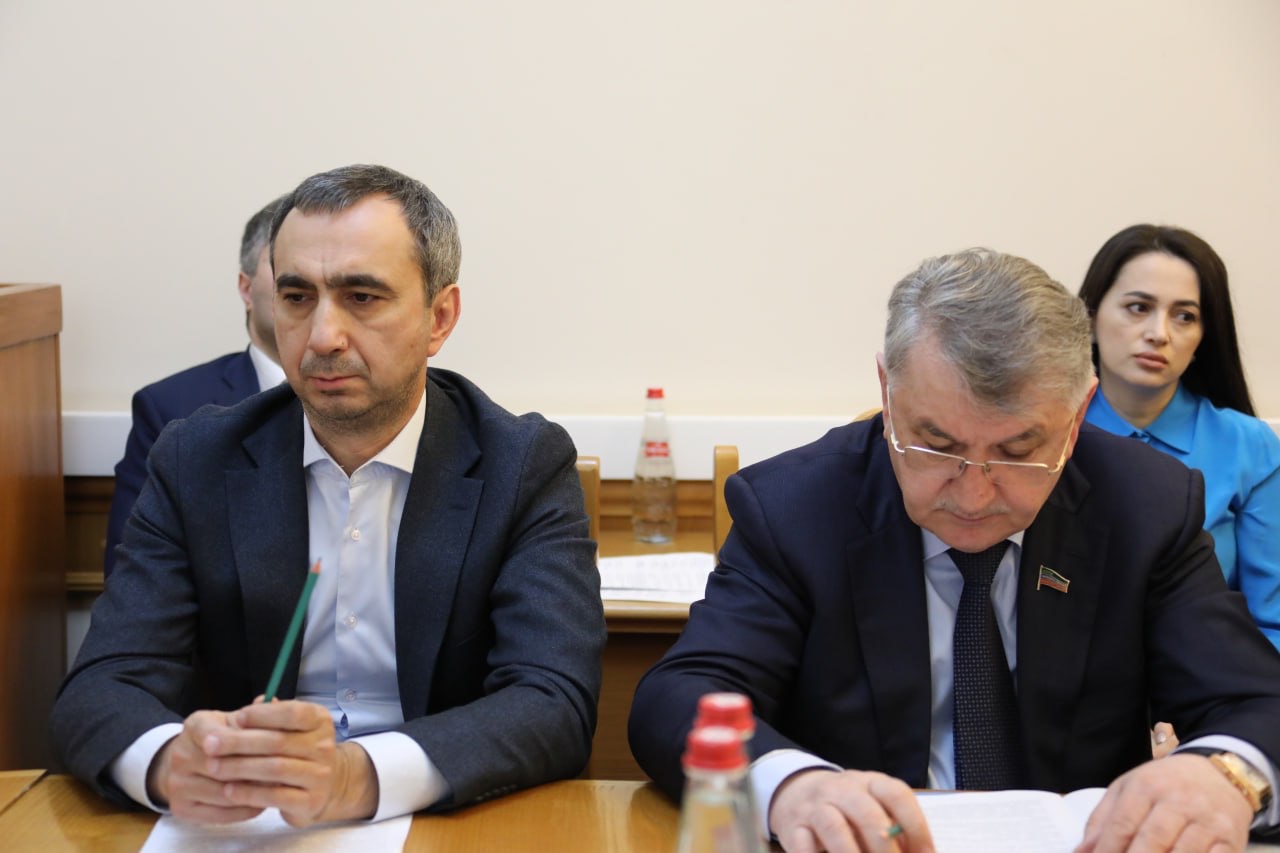 Абдурахман Махмудов провел очередное заседание комиссии по оказанию соцподдержки и помощи участникам СВО и их семьям