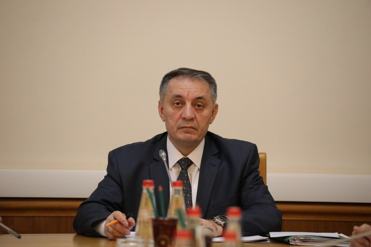 Абдурахман Махмудов провел очередное заседание комиссии по оказанию соцподдержки и помощи участникам СВО и их семьям