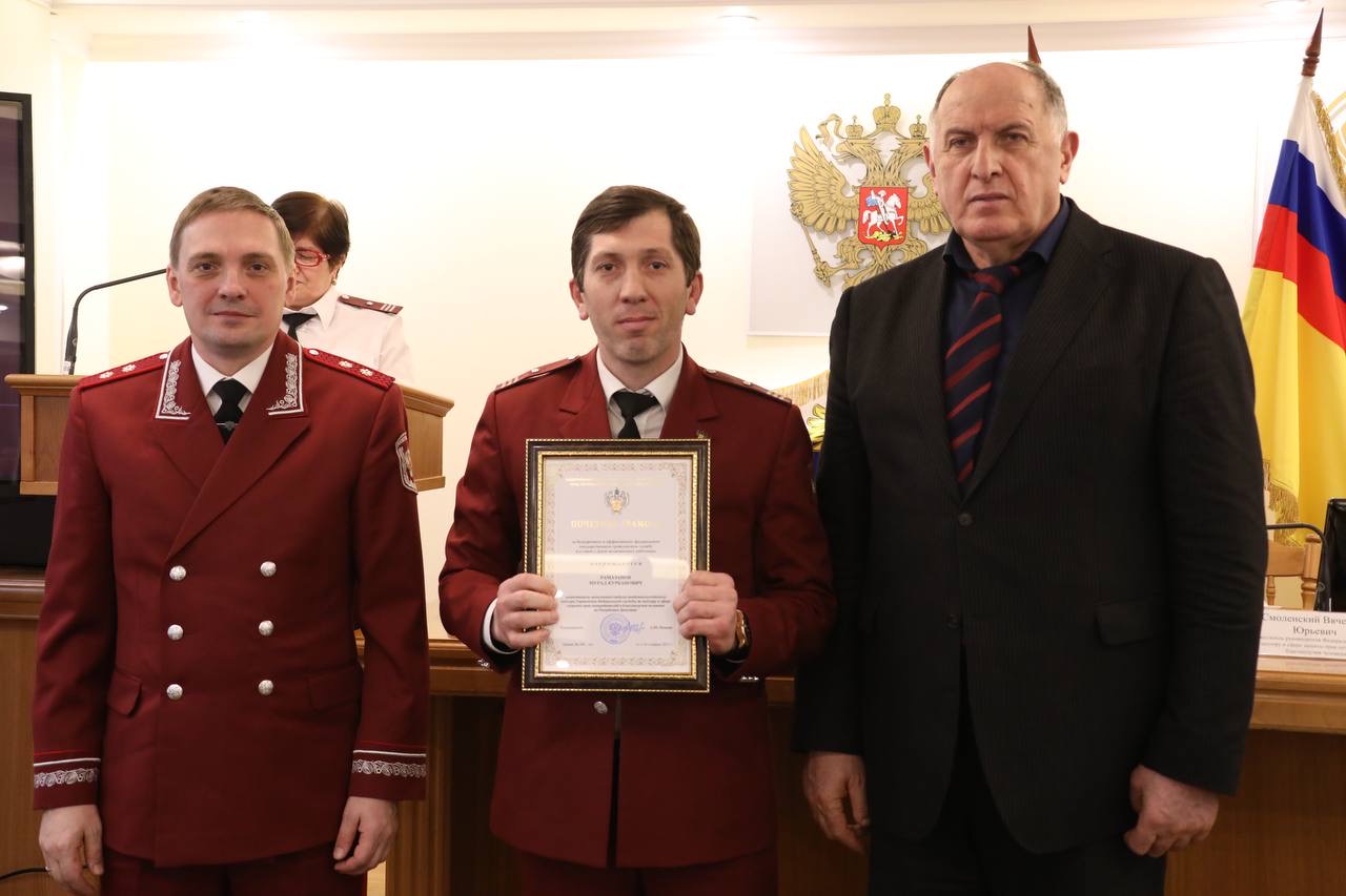 Вячеслав Смоленский и Абдулмуслим Абдулмуслимов посетили коллегию Роспотребнадзора по РД