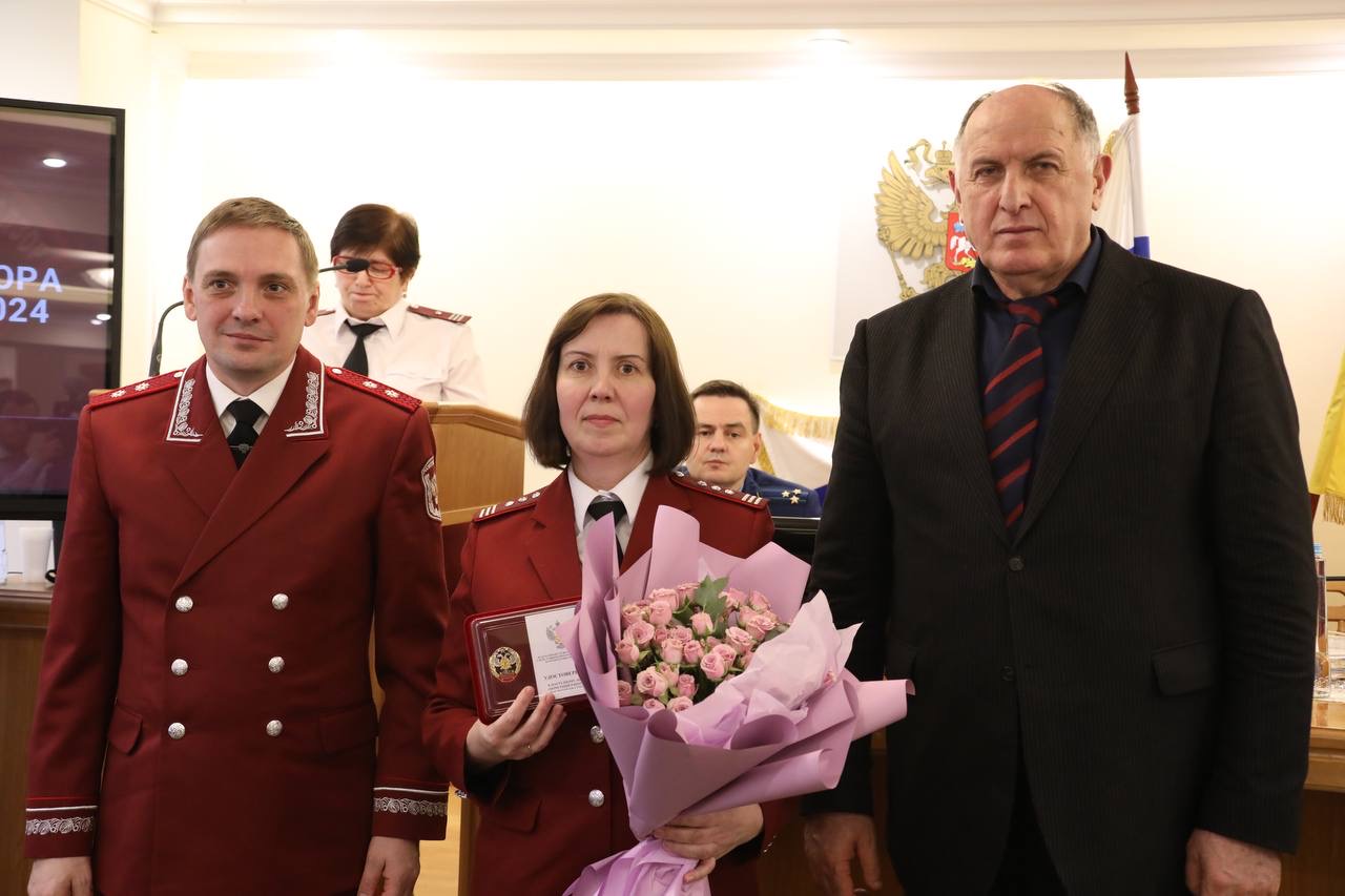 Вячеслав Смоленский и Абдулмуслим Абдулмуслимов посетили коллегию Роспотребнадзора по РД