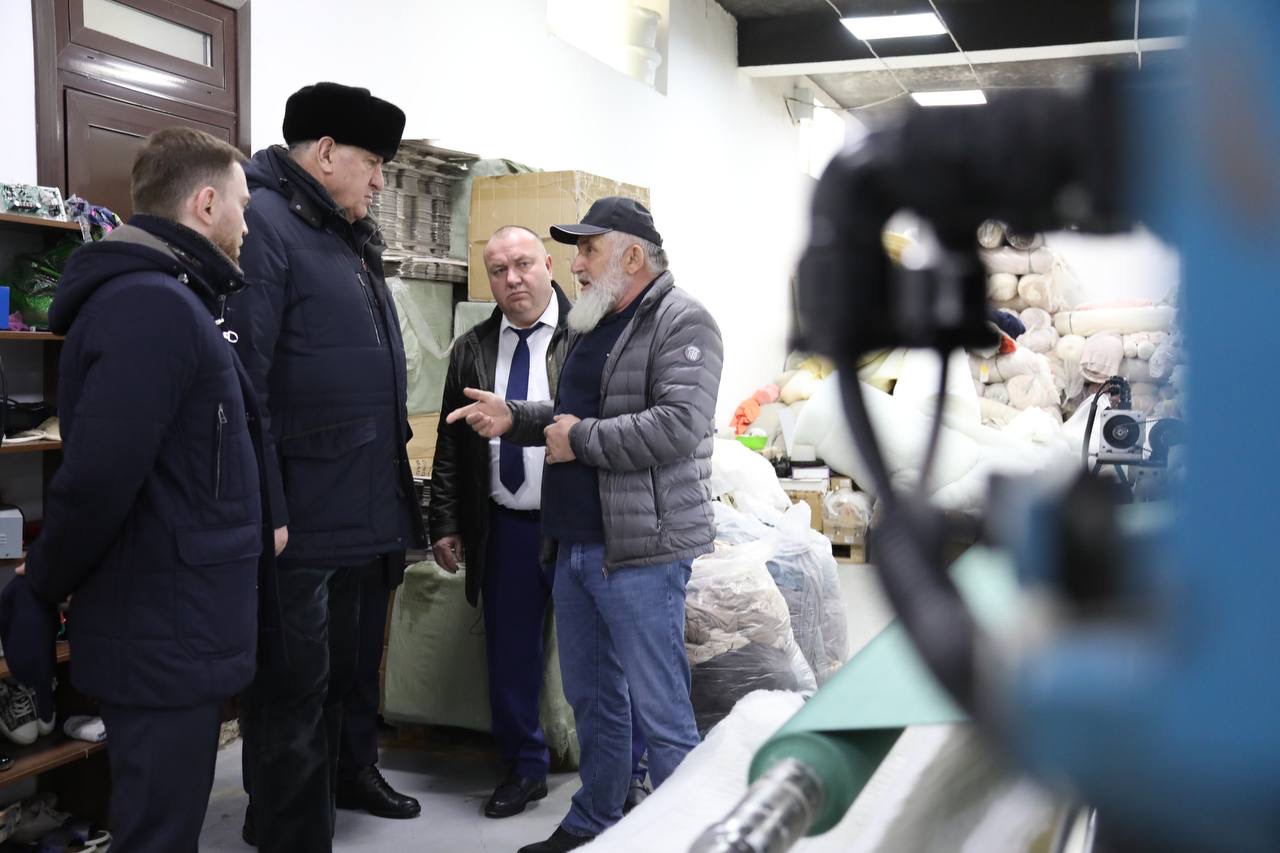 Швейная фабрика в Хасавюрте за 5 лет работы довела объемы производства до 300 млн рублей в год