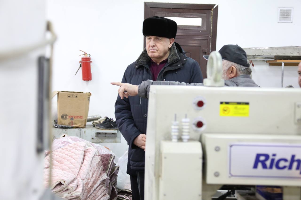 Швейная фабрика в Хасавюрте за 5 лет работы довела объемы производства до 300 млн рублей в год