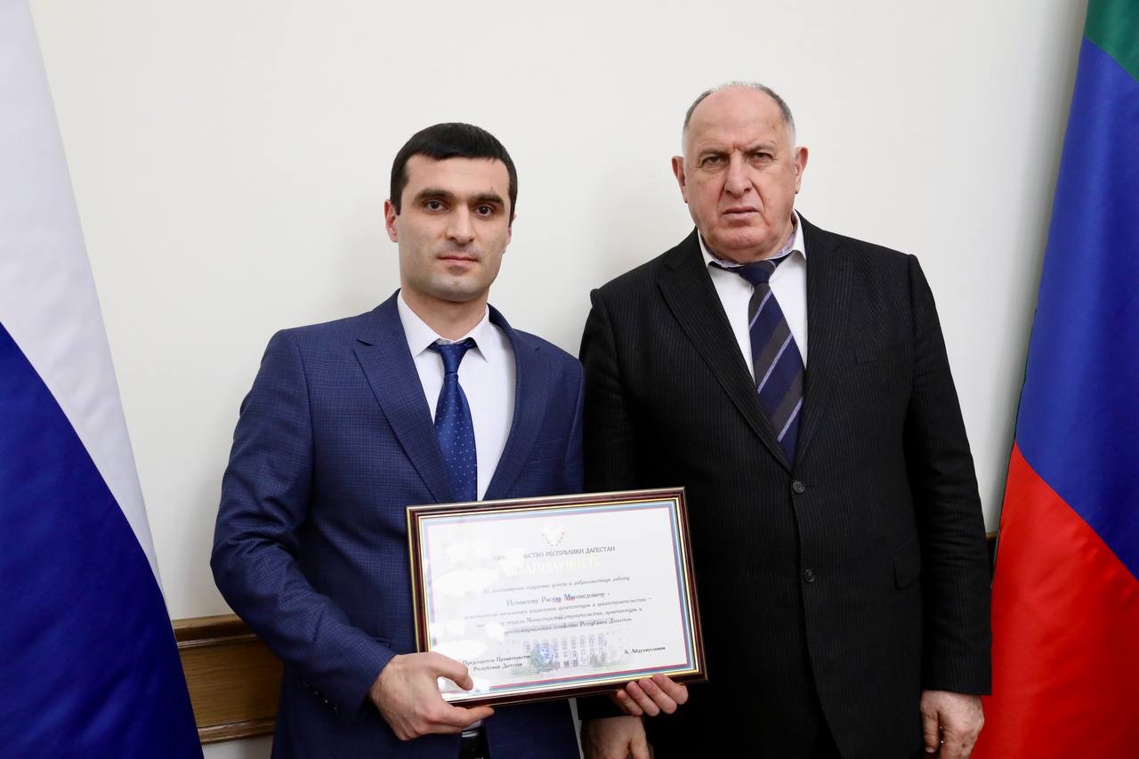 Абдулмуслим Абдулмуслимов вручил госнаграды отличившимся дагестанцам ко Дню защитника Отечества