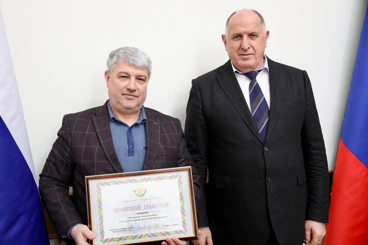 Абдулмуслим Абдулмуслимов вручил госнаграды отличившимся дагестанцам ко Дню защитника Отечества