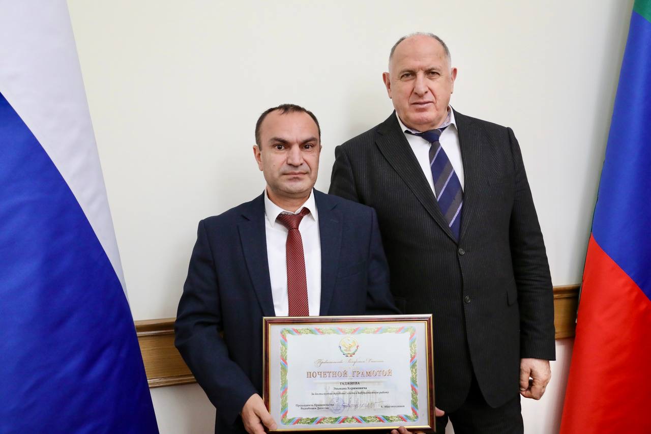 Абдулмуслим Абдулмуслимов вручил госнаграды отличившимся дагестанцам ко Дню защитника Отечества