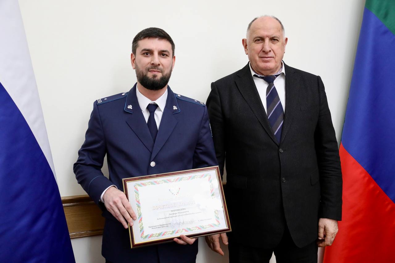 Абдулмуслим Абдулмуслимов вручил госнаграды отличившимся дагестанцам ко Дню защитника Отечества