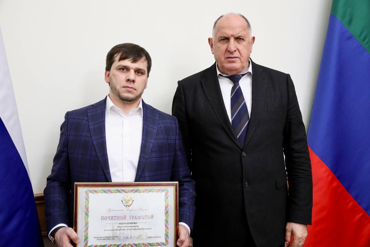Абдулмуслим Абдулмуслимов вручил госнаграды отличившимся дагестанцам ко Дню защитника Отечества