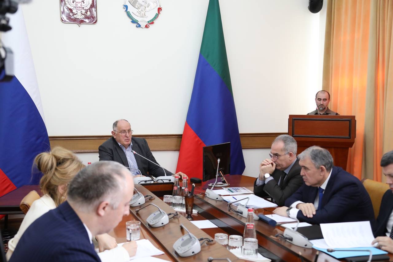 Абдулмуслим Абдулмуслимов поручил проработать вопрос внедрения механизмов льготного кредитования для птицеводческих хозяйств
