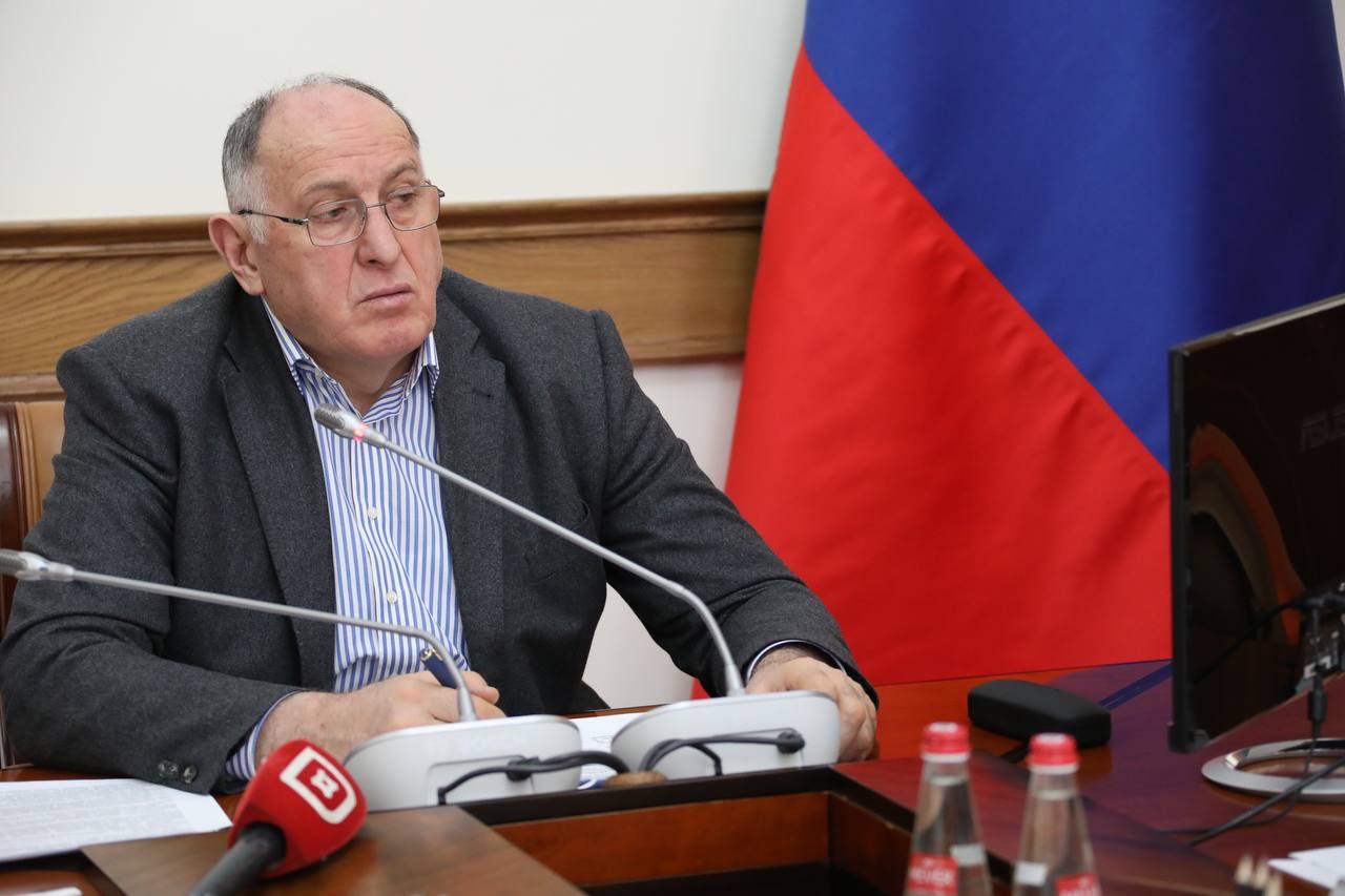 Абдулмуслим Абдулмуслимов поручил проработать вопрос внедрения механизмов льготного кредитования для птицеводческих хозяйств