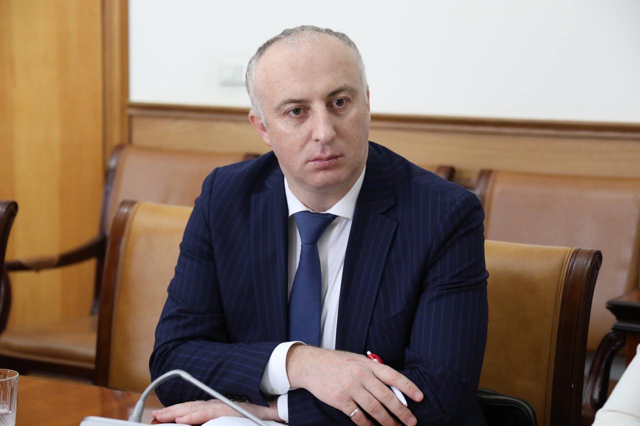 Абдулмуслим Абдулмуслимов поручил проработать вопрос внедрения механизмов льготного кредитования для птицеводческих хозяйств