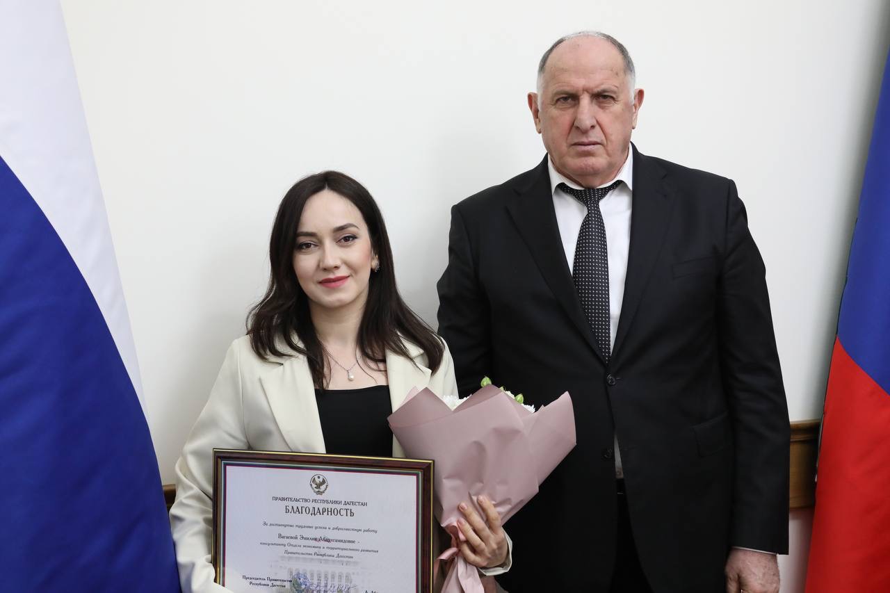 Абдулмуслим Абдулмуслимов в канун 8 марта вручил дагестанкам госнаграды