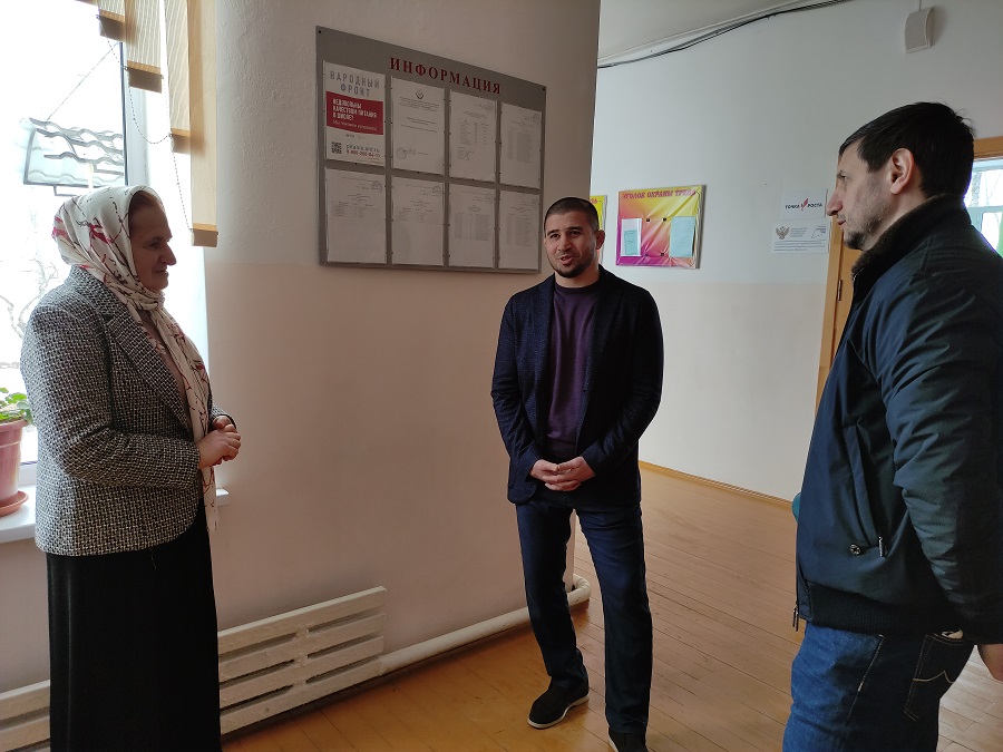 Абдулмуслим Абдулмуслимов поддержал акцию «Сделай подарок родной школе»