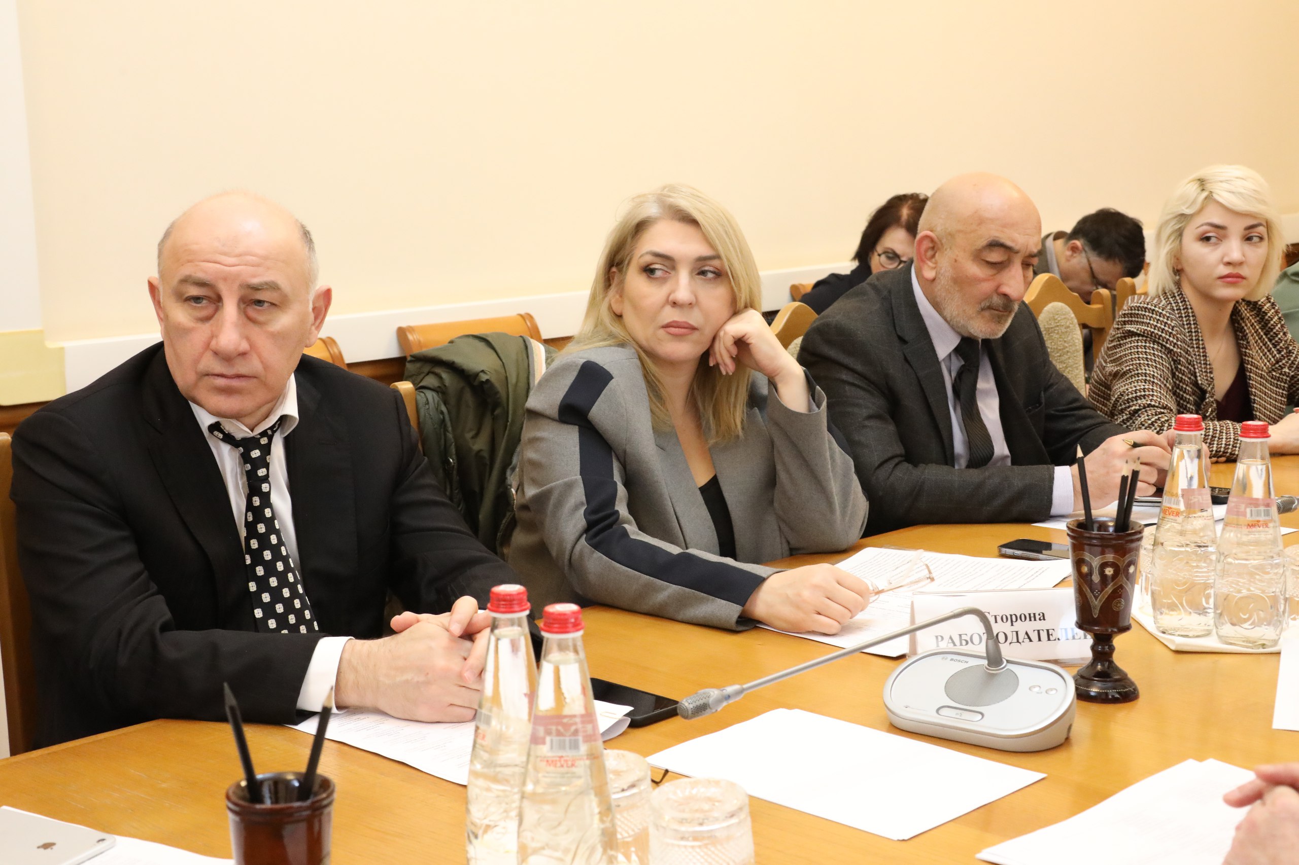 В Дагестане предлагают на 30% снизить долю иностранных работников в сфере строительства