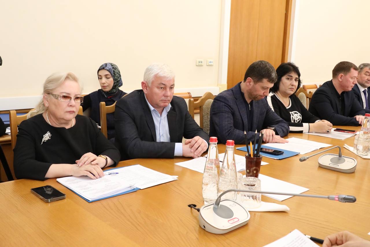 Заседание Правительственной комиссии по проблемам русскоязычного населения состоялось в Правительстве Дагестана