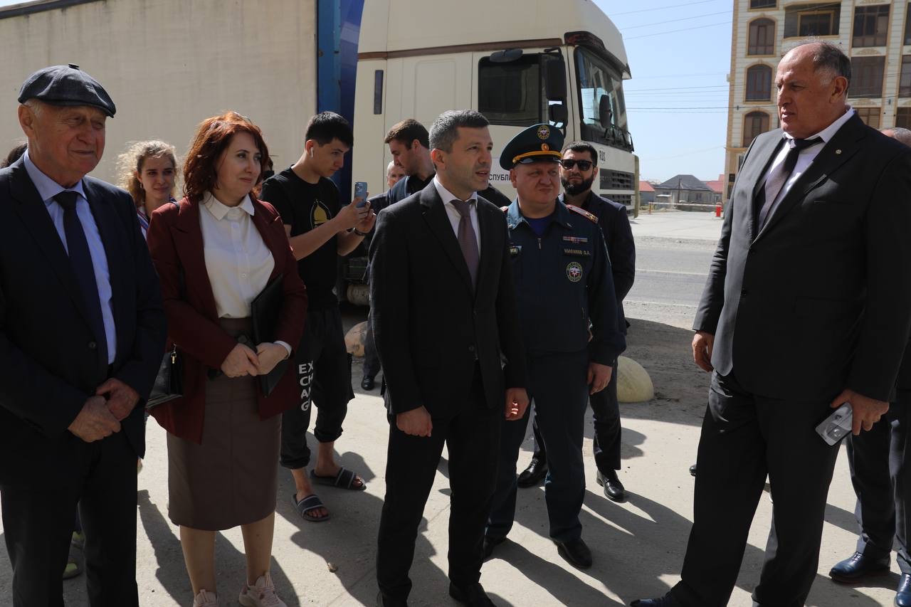 Дагестан отправил более 60 тонн гуманитарного груза в Оренбургскую область