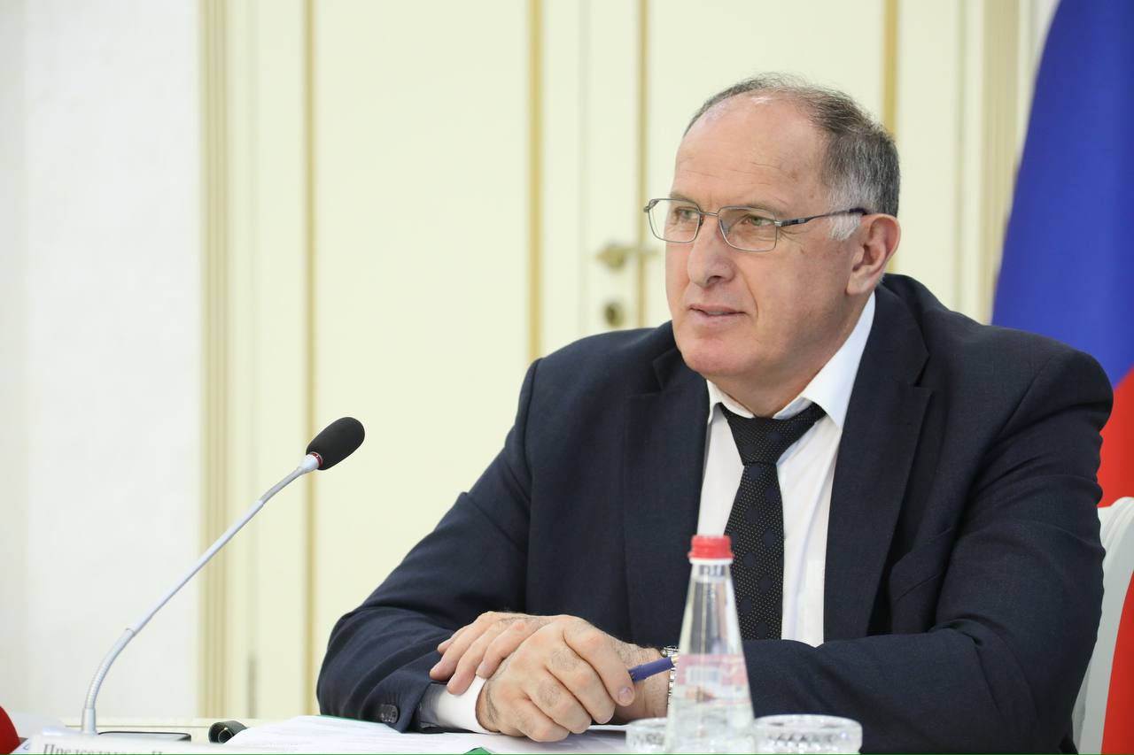 Абдулмуслим Абдулмуслимов принял участие в заседании правления Ассоциации «Совет муниципальных образований»