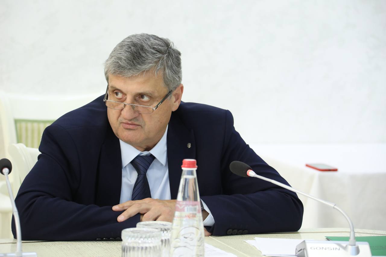 Абдулмуслим Абдулмуслимов принял участие в заседании правления Ассоциации «Совет муниципальных образований»