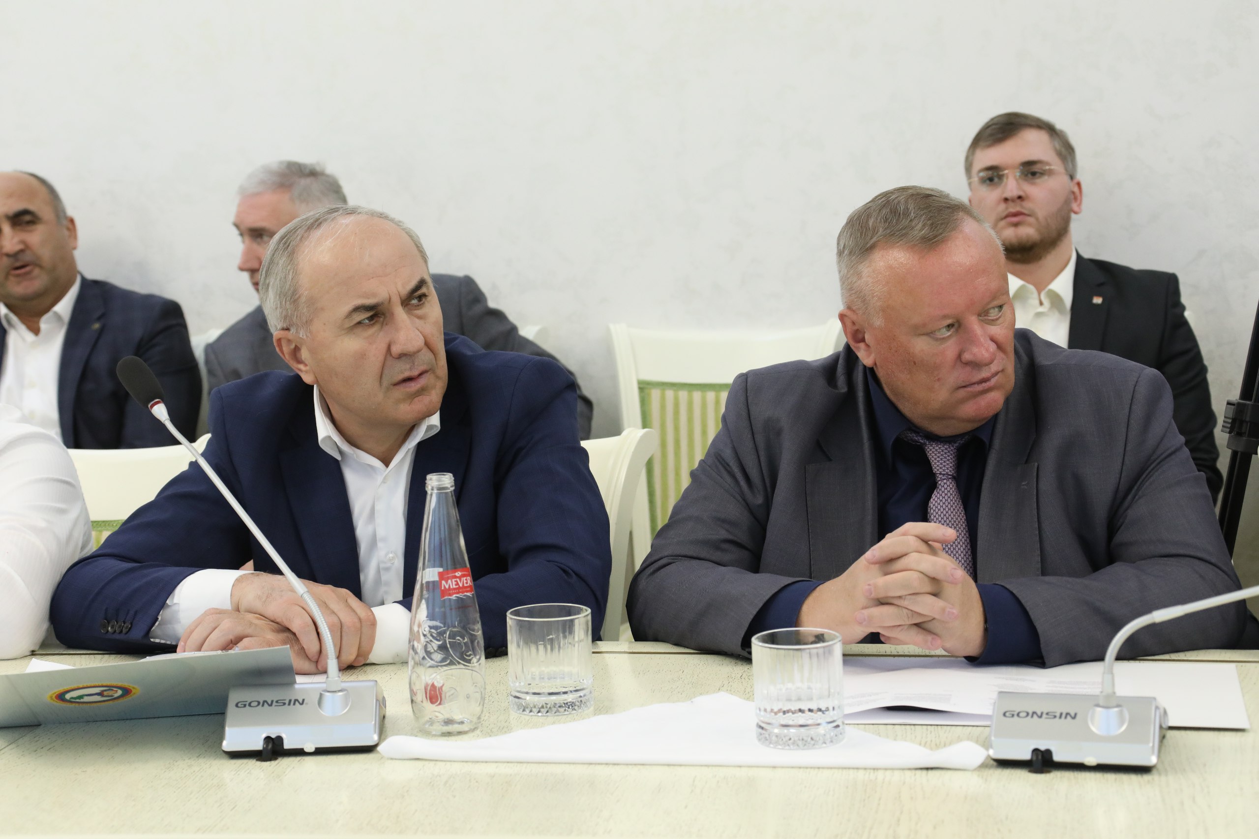 Абдулмуслим Абдулмуслимов принял участие в заседании правления Ассоциации «Совет муниципальных образований»