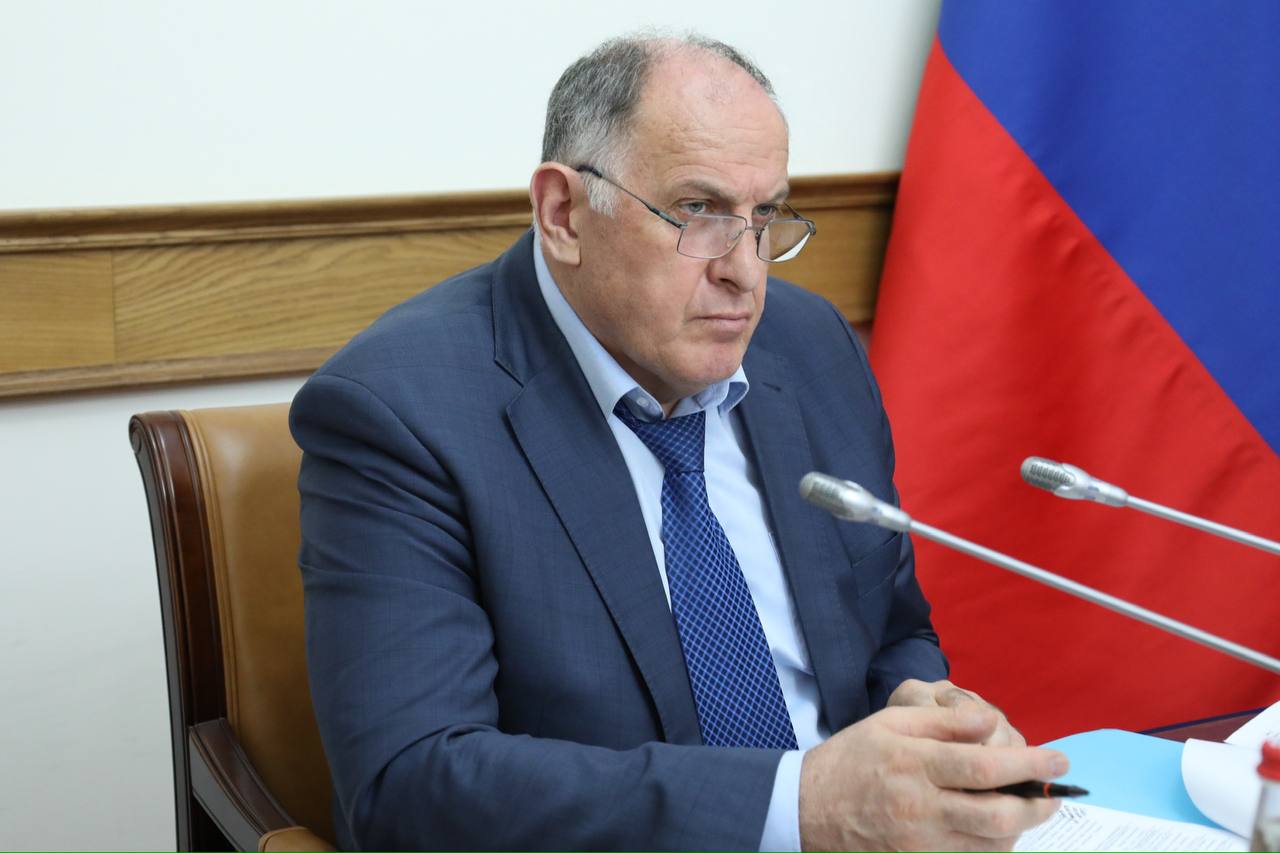 Абдулмуслим Абдулмуслимов провел расширенное заседание Республиканской призывной комиссии