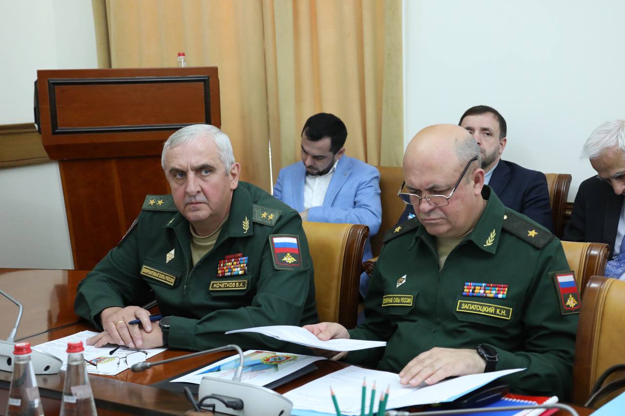 Абдулмуслим Абдулмуслимов провел расширенное заседание Республиканской призывной комиссии