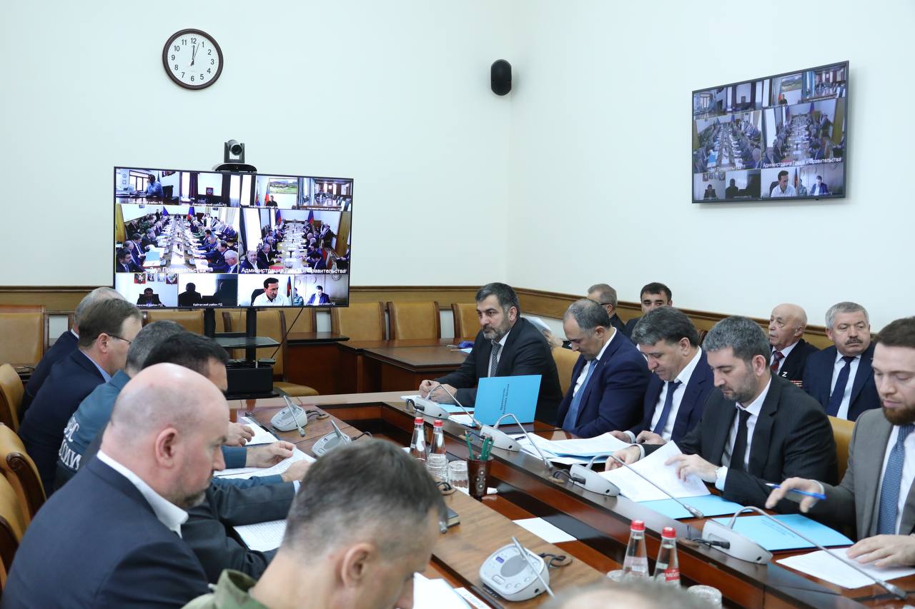 Абдулмуслим Абдулмуслимов провел расширенное заседание Республиканской призывной комиссии