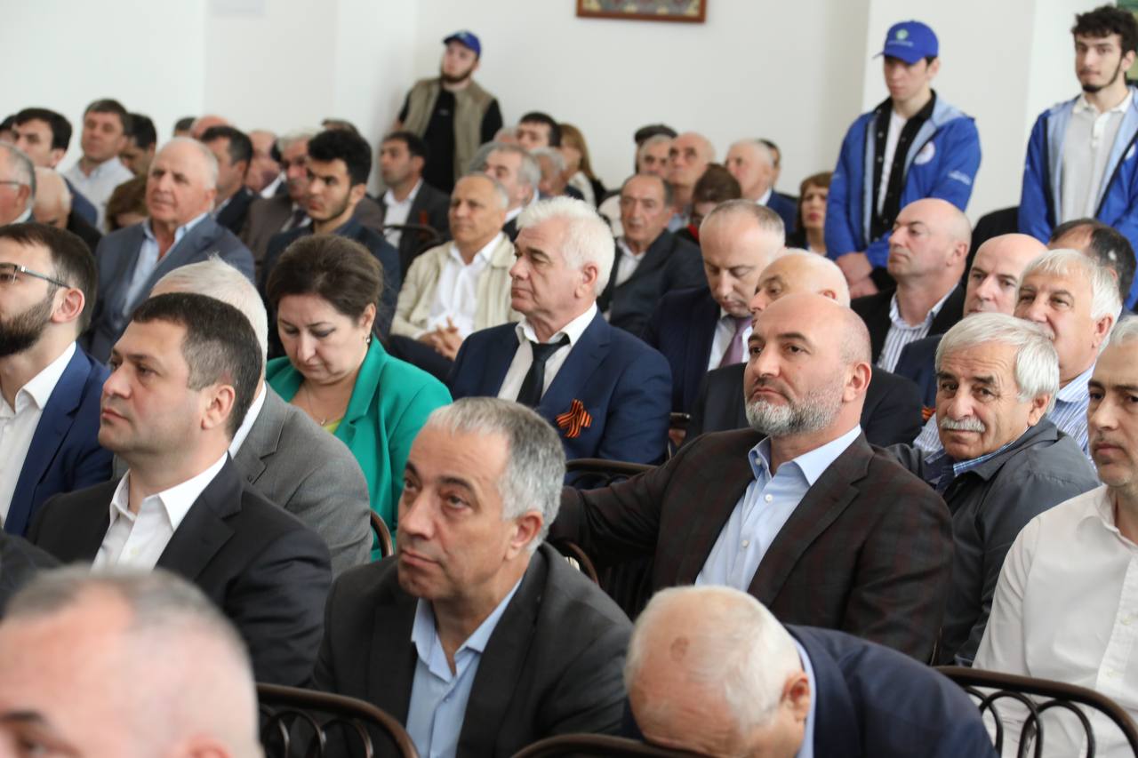 Абдулмуслим Абдулмуслимов принял участие в работе Стратегической сессии по подготовке кадров для АПК