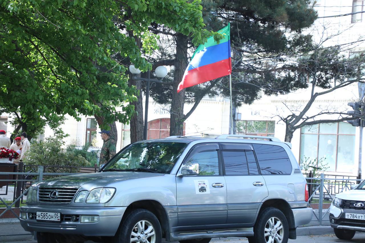 Абдулмуслим Абдулмуслимов дал старт патриотическому автопробегу «Малая Родина наших героев»