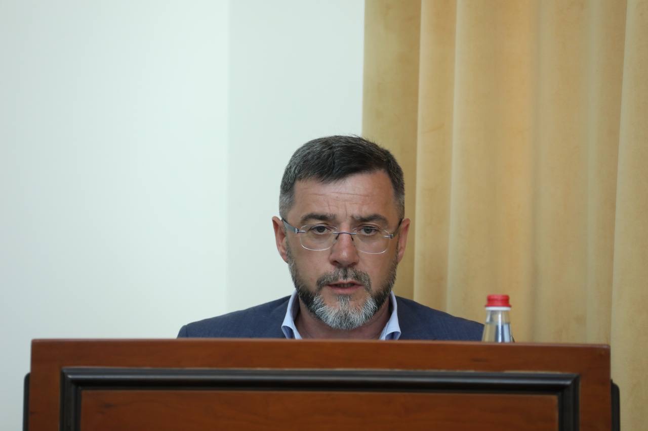 Абдулмуслим Абдулмуслимов провел первое заседание Экспертного совета при Правительстве РД
