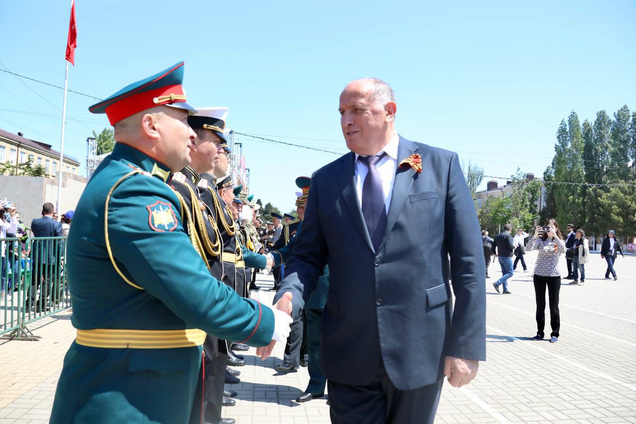 Военный Парад по случаю 79-й годовщины Победы в Великой Отечественной войне прошел в Каспийске