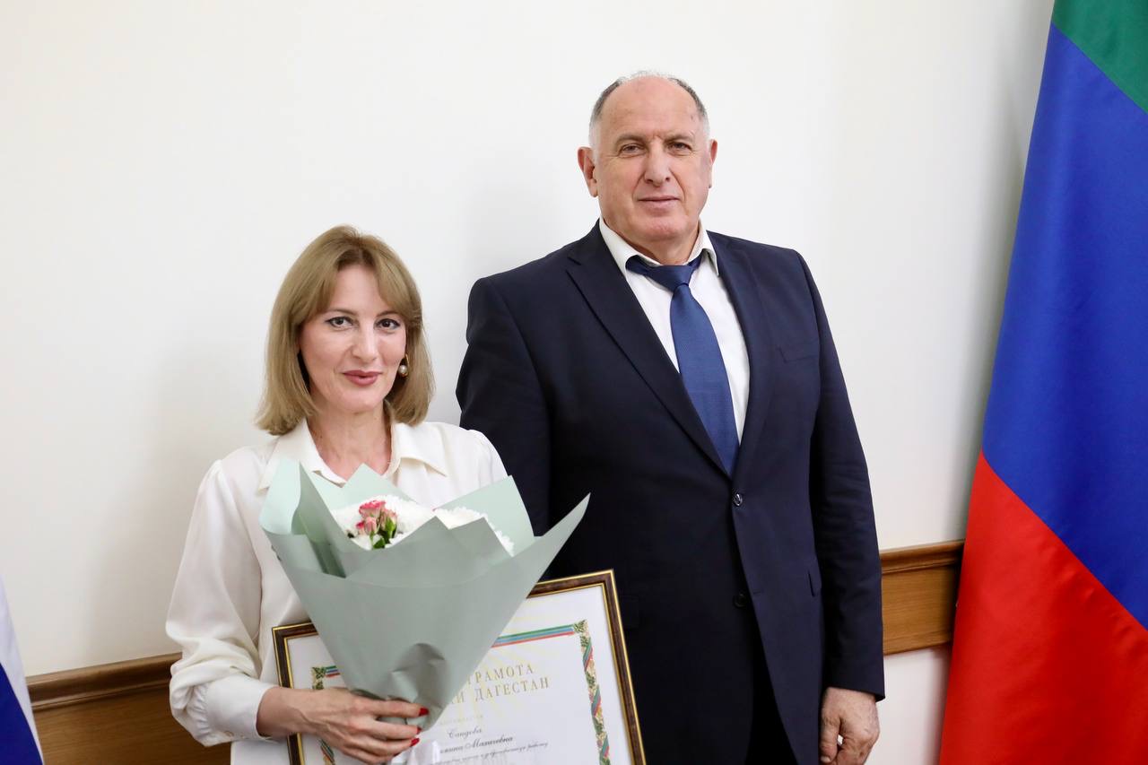 Абдулмуслим Абдулмуслимов в канун Дня России вручил госнаграды выдающимся дагестанцам