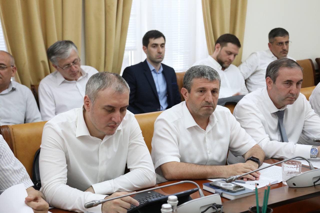 Абдулмуслим Абдулмуслимов провёл заседание правкомиссии по защите информации