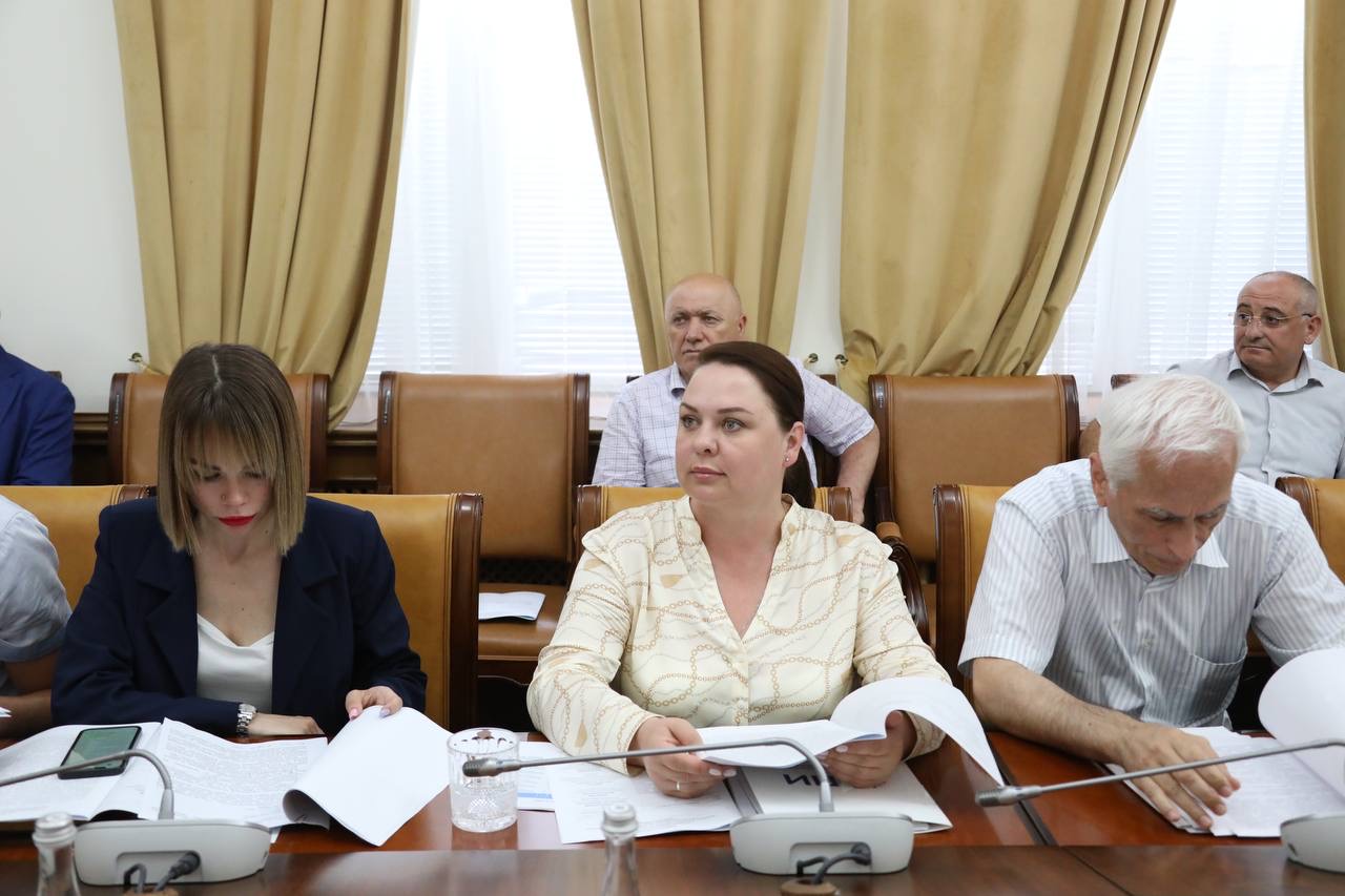 Абдулмуслим Абдулмуслимов провёл заседание правкомиссии по защите информации