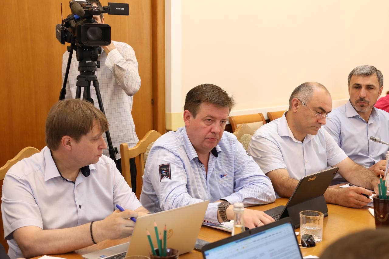 Евгений Грабчак провёл заседание Федерального штаба по стабилизации ситуации с электроснабжением в Дагестане