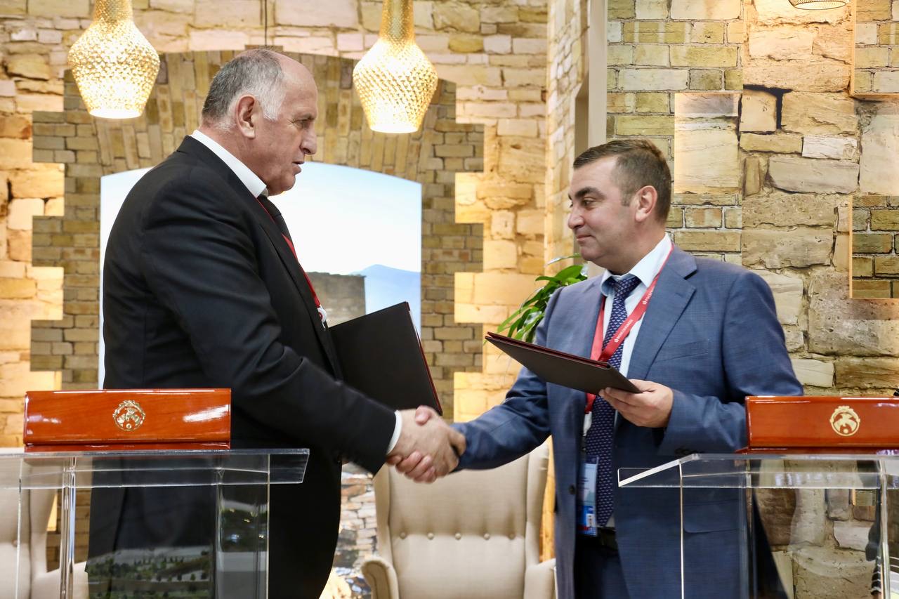 На КИФ подписано соглашение о строительстве в Дагестане крупнейшего склада «Озон»