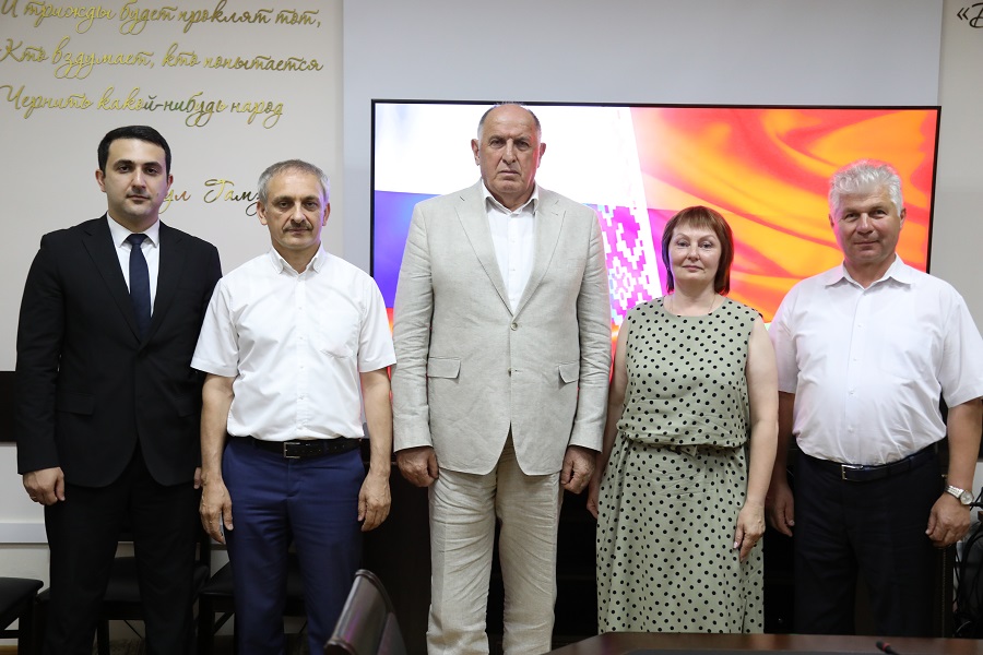 Уполномоченный по делам религий и национальностей Беларуси прибыл в Дагестан
