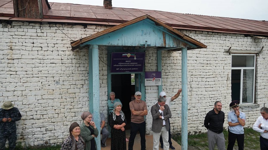 Власти Дагестана обратились в федеральный центр за допфинансированием строительства школы в селе Шиназ