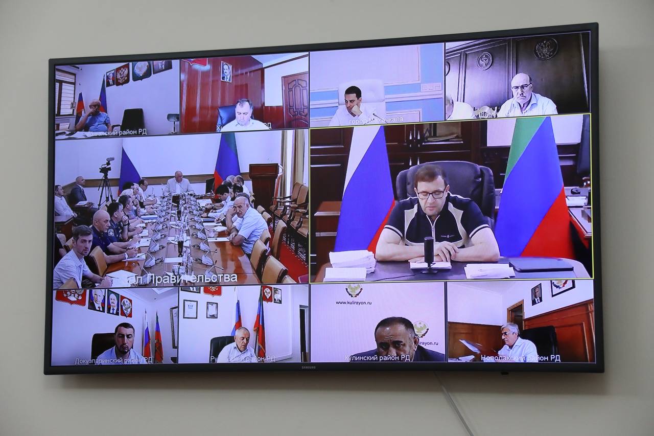 Абдулмуслим Абдулмуслимов поручил завершить общую подготовку школ к новому учебному году до 19 августа