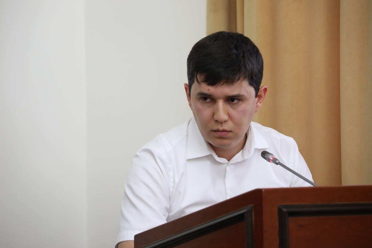 Ход исполнения республиканского бюджета обсудили под руководством Абдулмуслима Абдулмуслимова