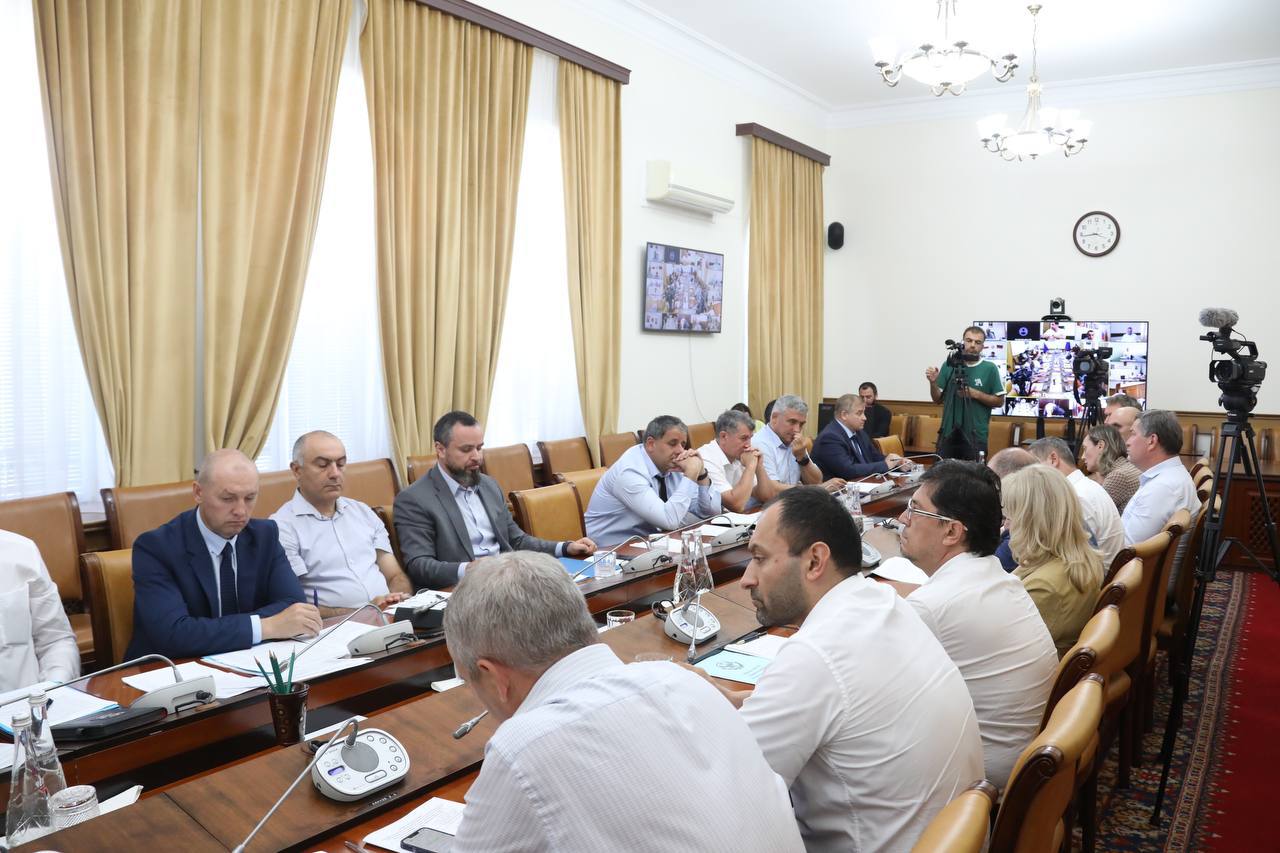Подготовку объектов ЖКХ к зиме обсудили в Правительстве Дагестана