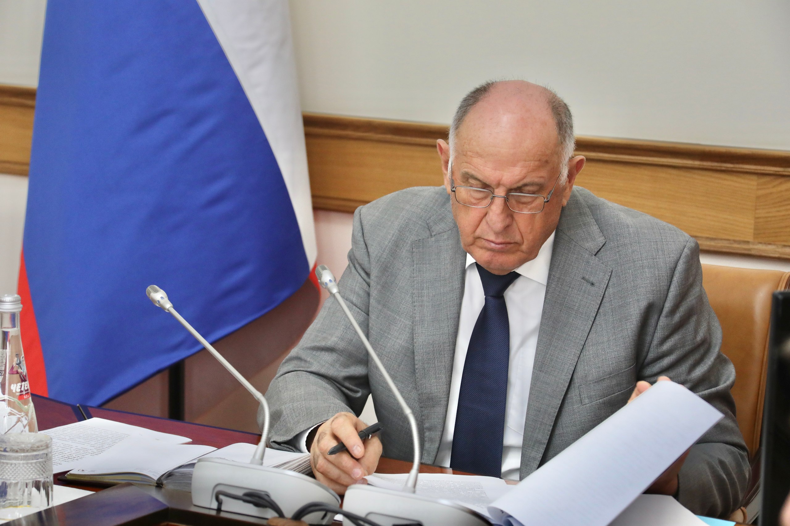 Абдулмуслим Абдулмуслимов провёл заседание Оперативного штаба РД