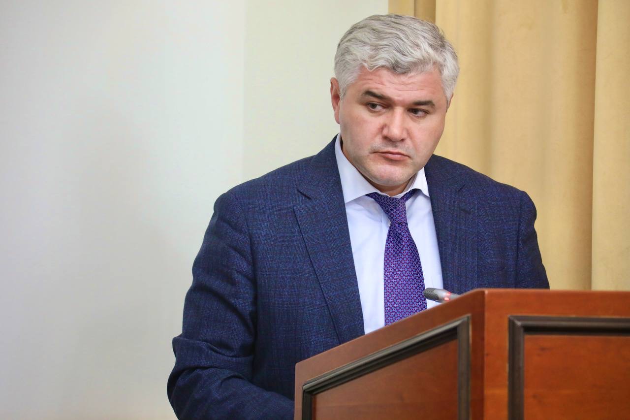 Премьер Дагестана призвал глав муниципалитетов активнее работать над сбором налогов