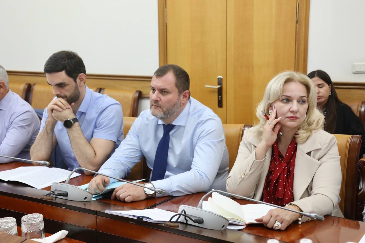 Премьер Дагестана призвал глав муниципалитетов активнее работать над сбором налогов