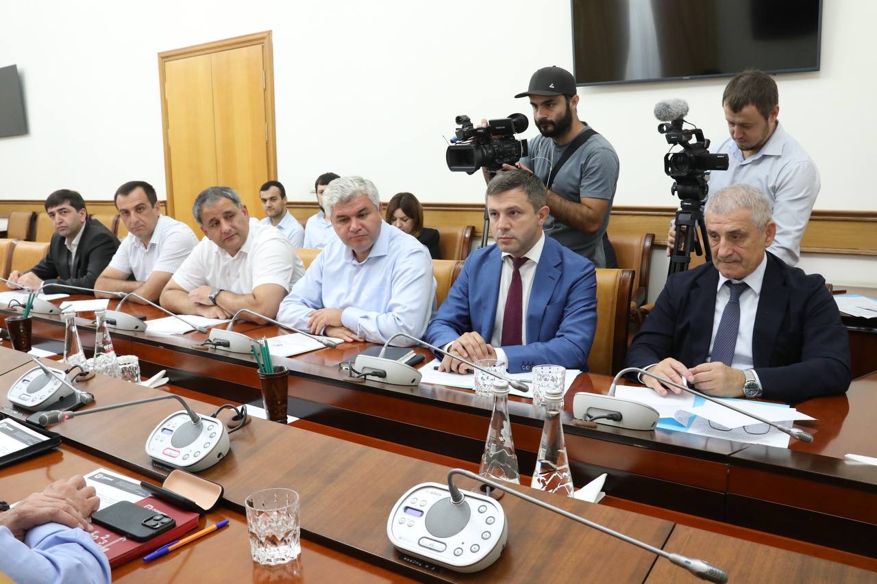 В Дагестане продолжается строительство склада «Озон»