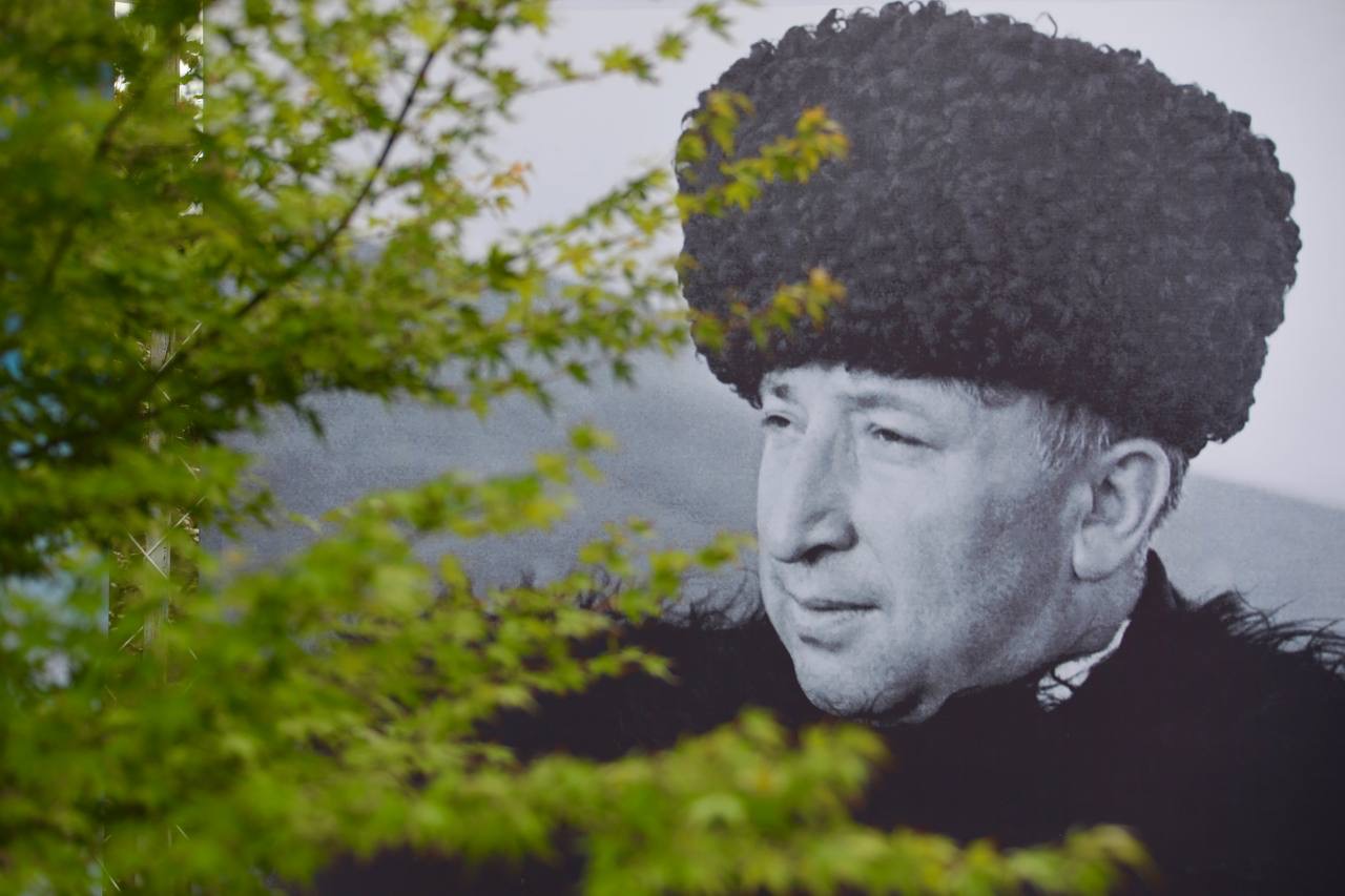 Абдулмуслим Абдулмуслимов дал старт 38-му международному фестивалю «Дни Белых журавлей» в Махачкале