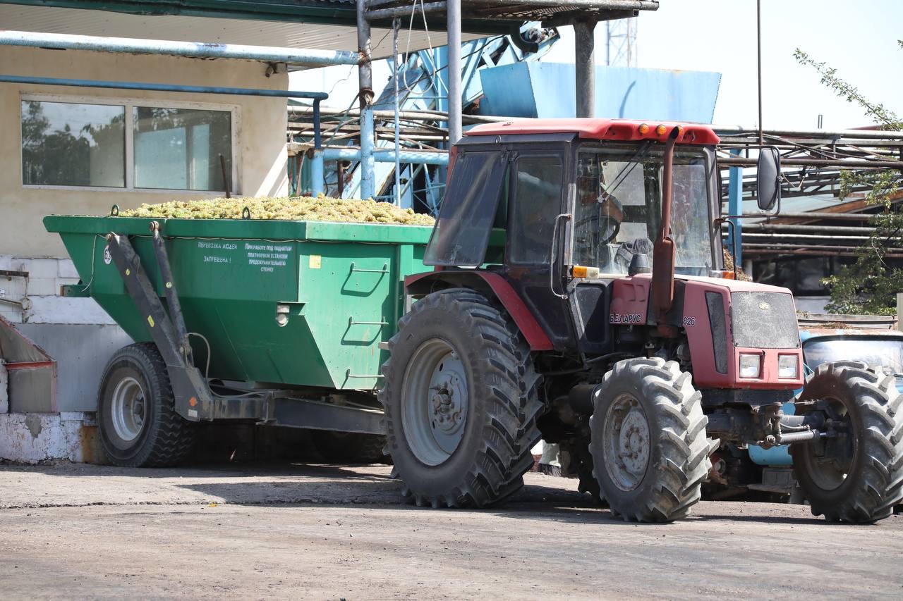 Абдулмуслим Абдулмуслимов посетил АО «им. Наримана Алиева» в Дербентском районе