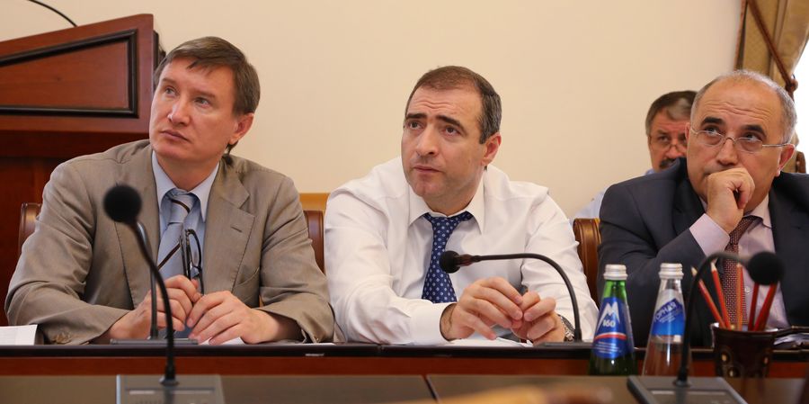 В Правительстве республики рассмотрен ход реализации приоритетных проектов Президента РД