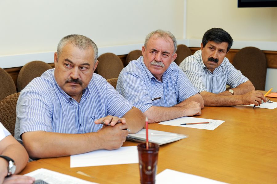 В Правительстве Дагестана обсудили проблемы развития виноградарства
