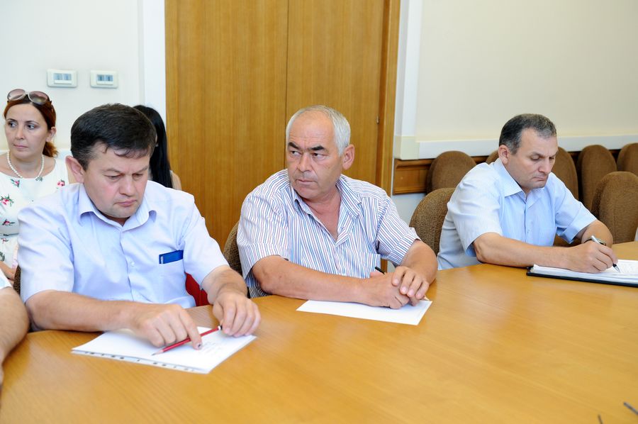 В Правительстве Дагестана обсудили проблемы развития виноградарства
