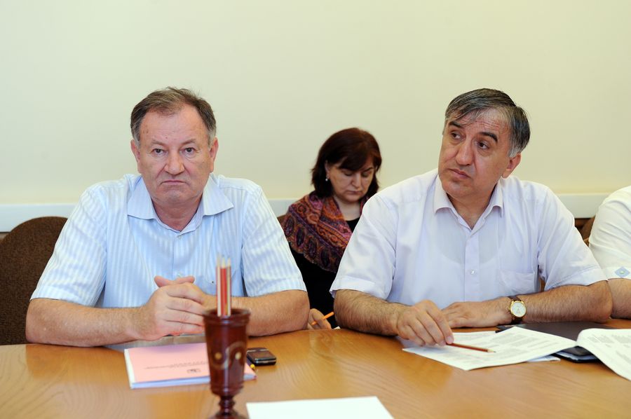 В Правительстве Дагестана обсудили проблемы развития виноградарства