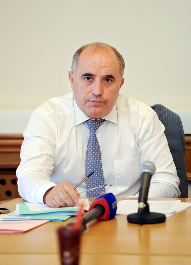 В Правительстве Дагестана обсудили проблемы развития виноградарства
